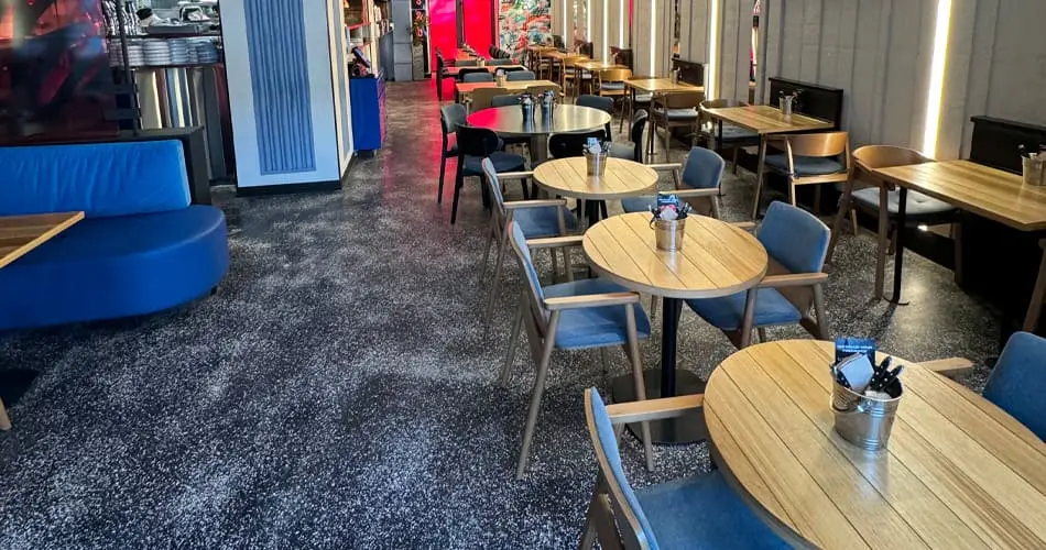 Էպօքսիդային հատակ չիպսերով